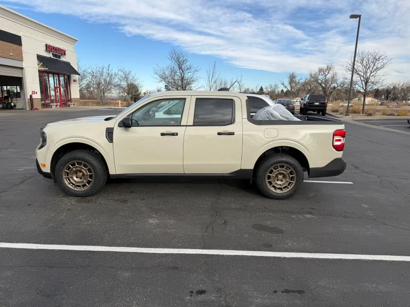 Ford Maverick Simple 2025 XL AWD Hybrid 4K mods New Wheels Left side sm