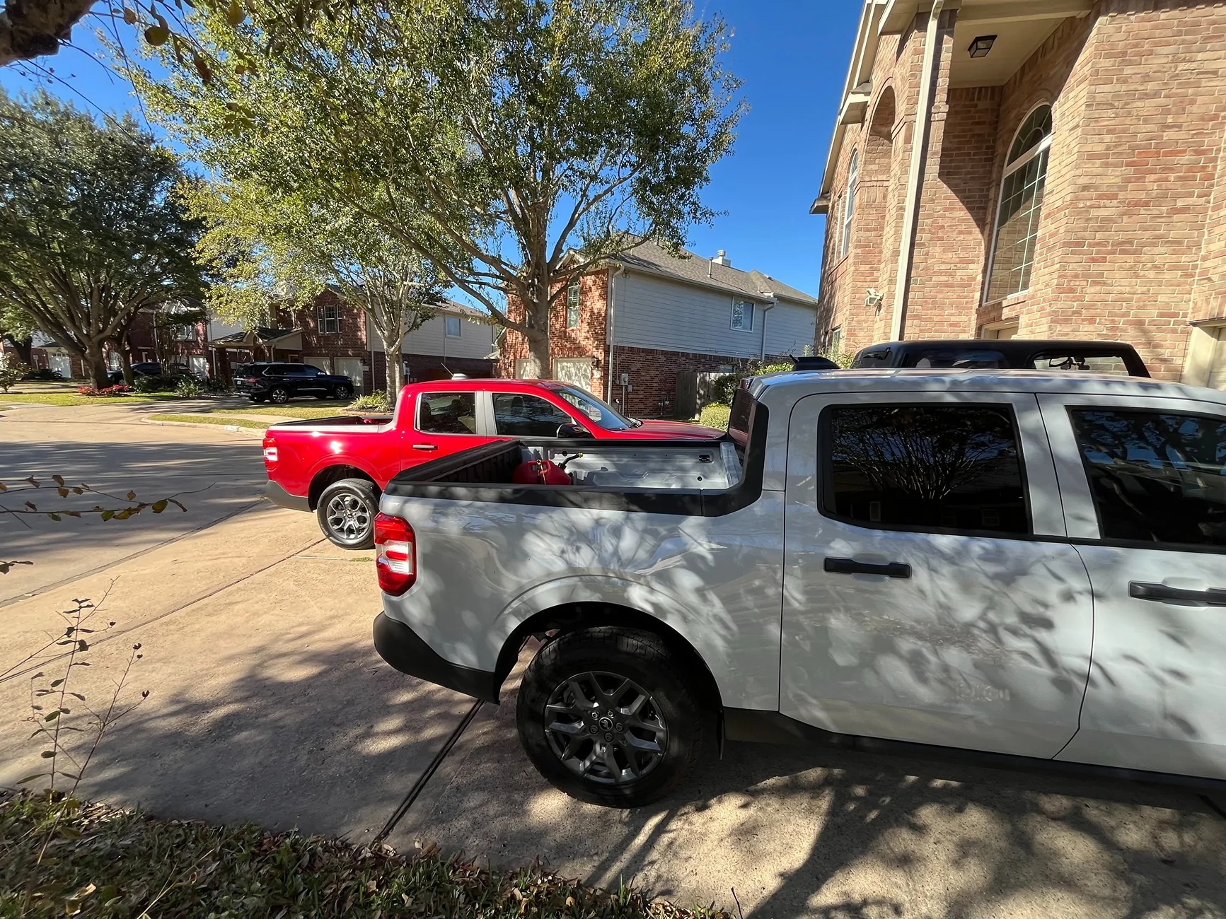 Ford Maverick RUBY RED Maverick Photos Thread 2025 Ruby Red Maverick and 2025 Space Whit