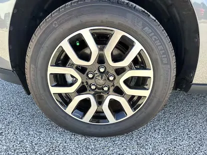 Ford Maverick Color Change Lariat Wheels IMG_1008