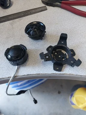 Ford Maverick Part 2: Front Door, Tweeter and Rear Speaker Replacement 1769453222490-m3