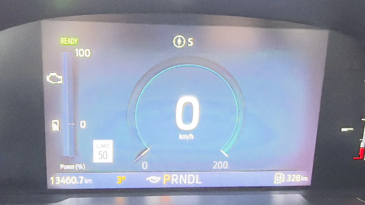 Ford Maverick Outside temperature display changes white to orange at 4 degrees Fahrenheit and under IMG_0765