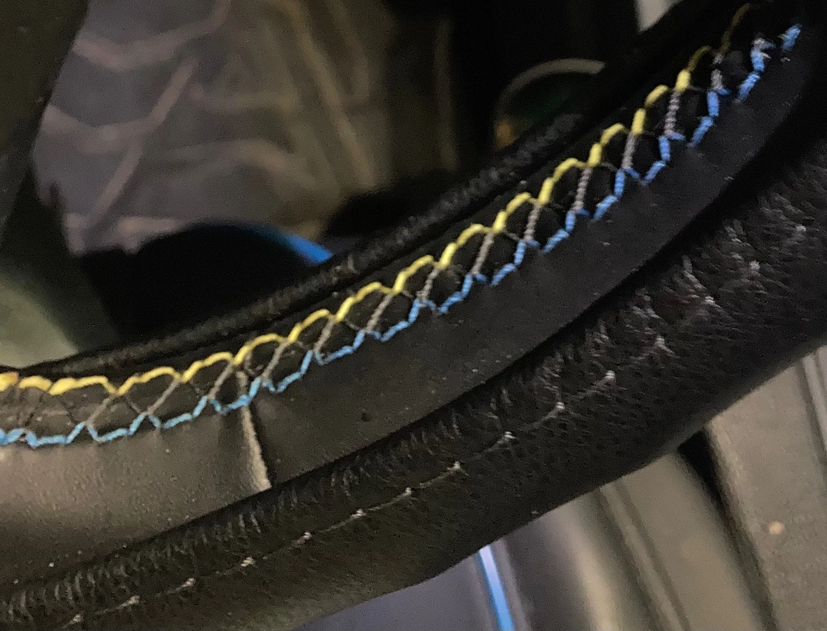 Ford Maverick Recommendation for steering wheel wraps/covers IMG_0474