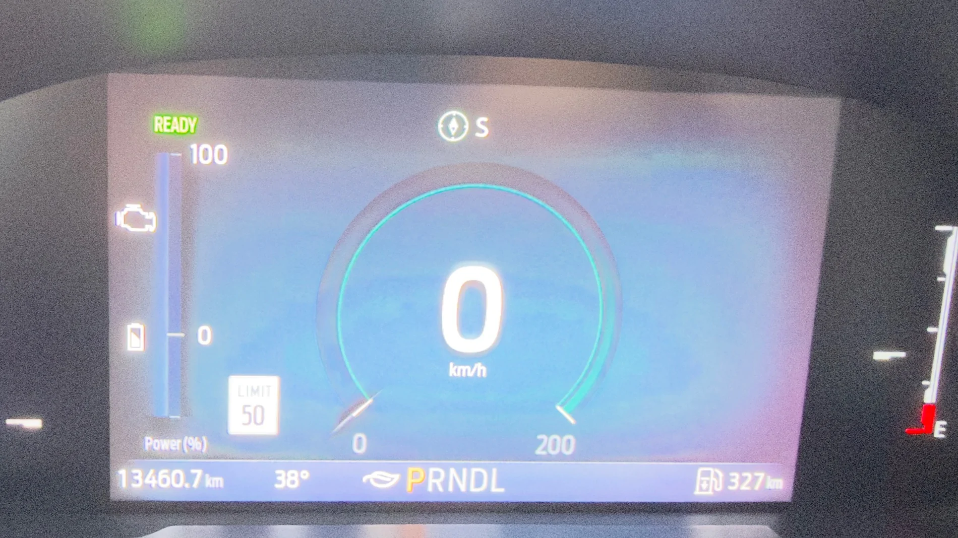 Ford Maverick Outside temperature display changes white to orange at 4 degrees Fahrenheit and under IMG_0766