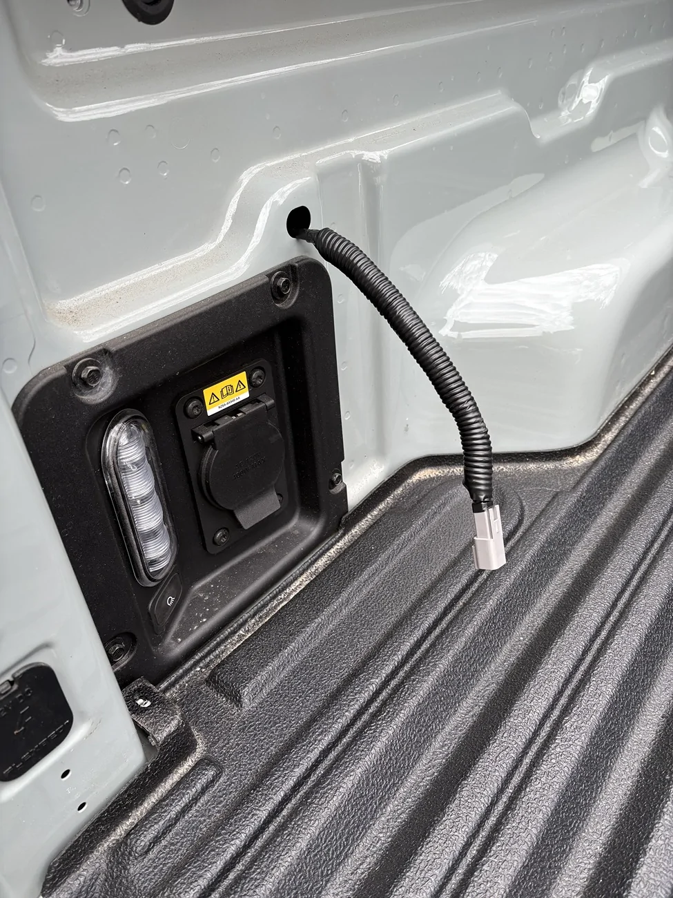 Ford Maverick LED Bed Lights Install - DIY IMG_4961