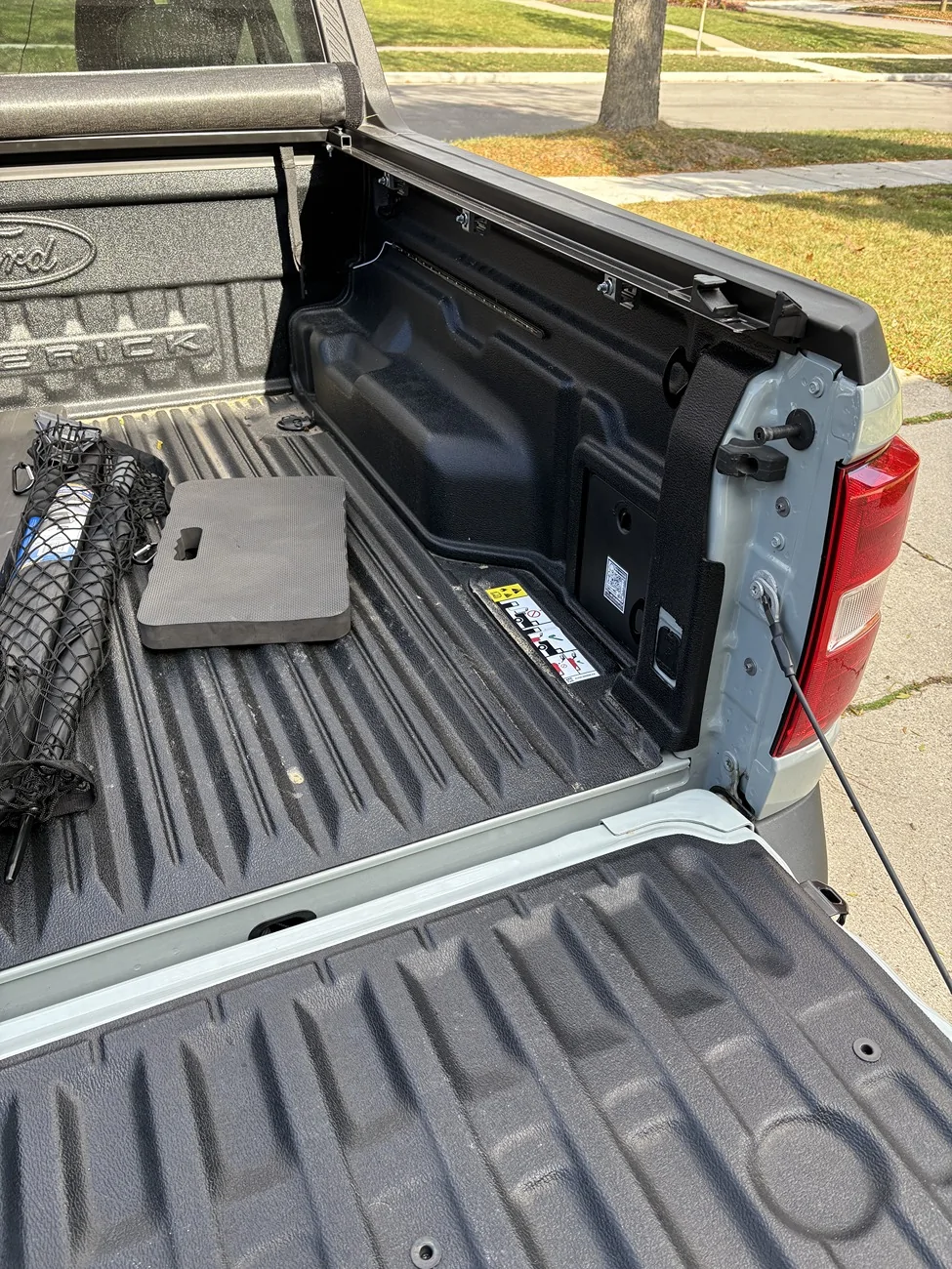 Ford Maverick LED Bed Lights Install - DIY IMG_4942
