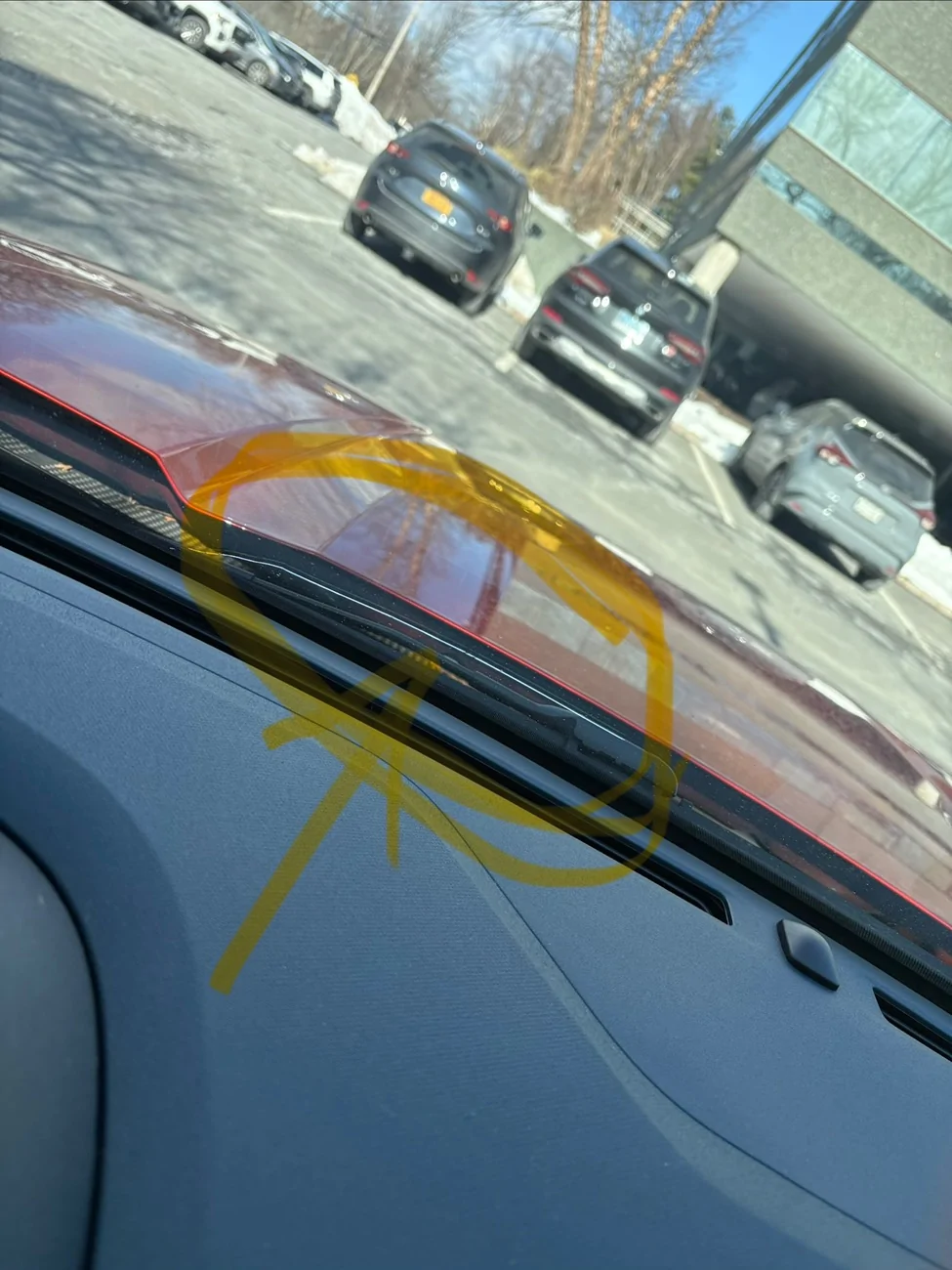 Ford Maverick Cracked windshield IMG_5217