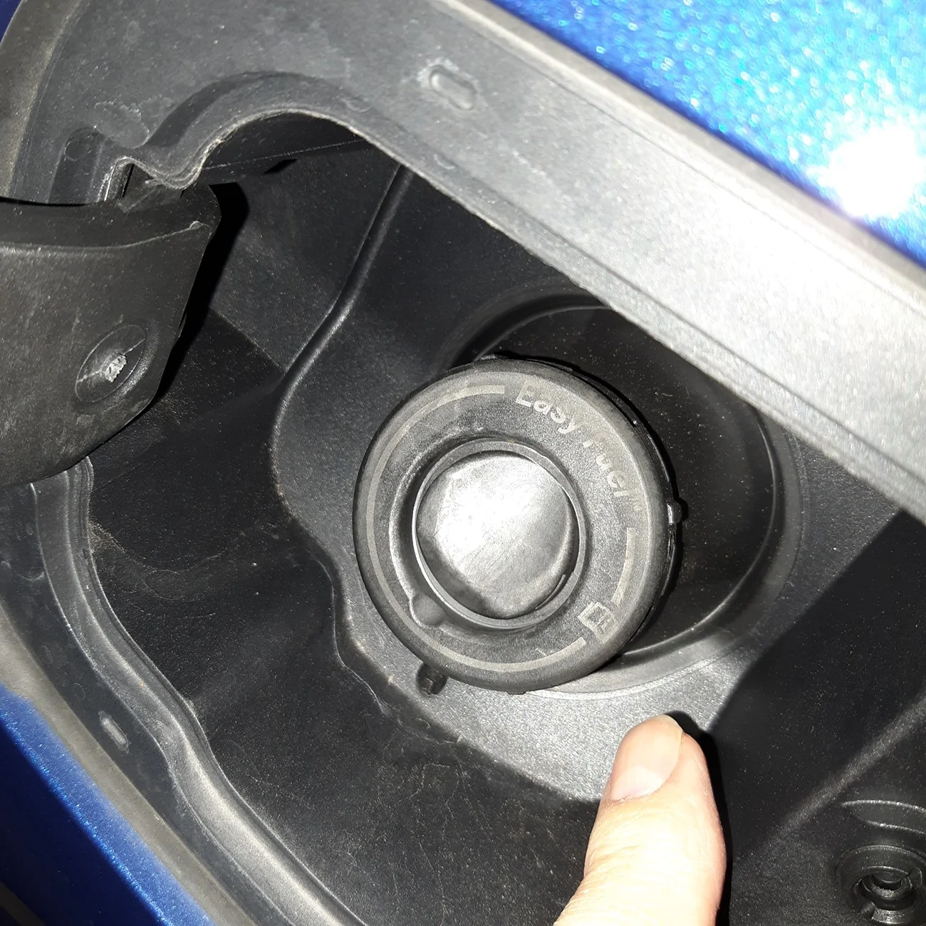 Ford Maverick Manual fuel door release.... 20260215_104523