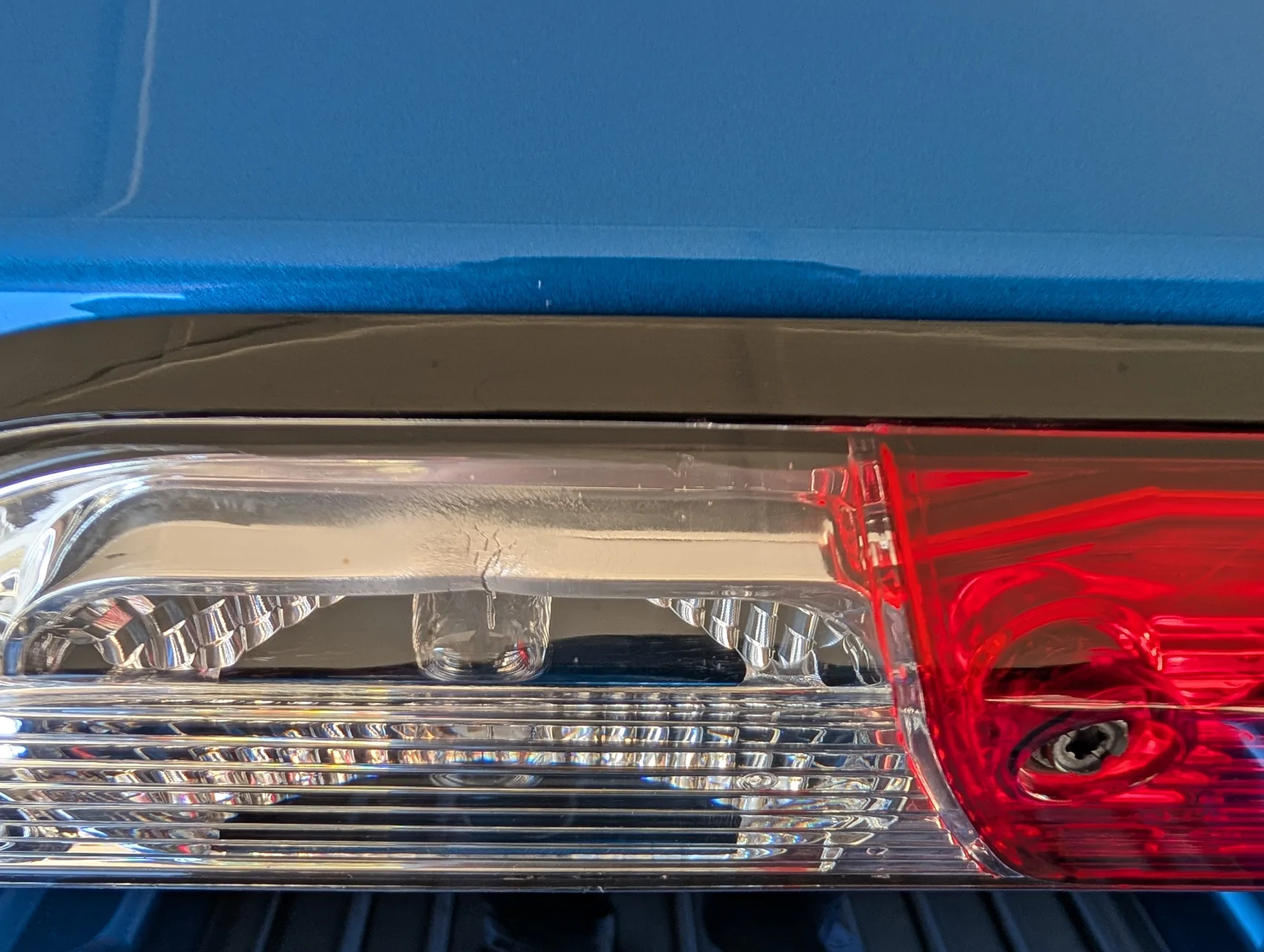 Ford Maverick Cargo light internal housing is melting/cracking 5080
