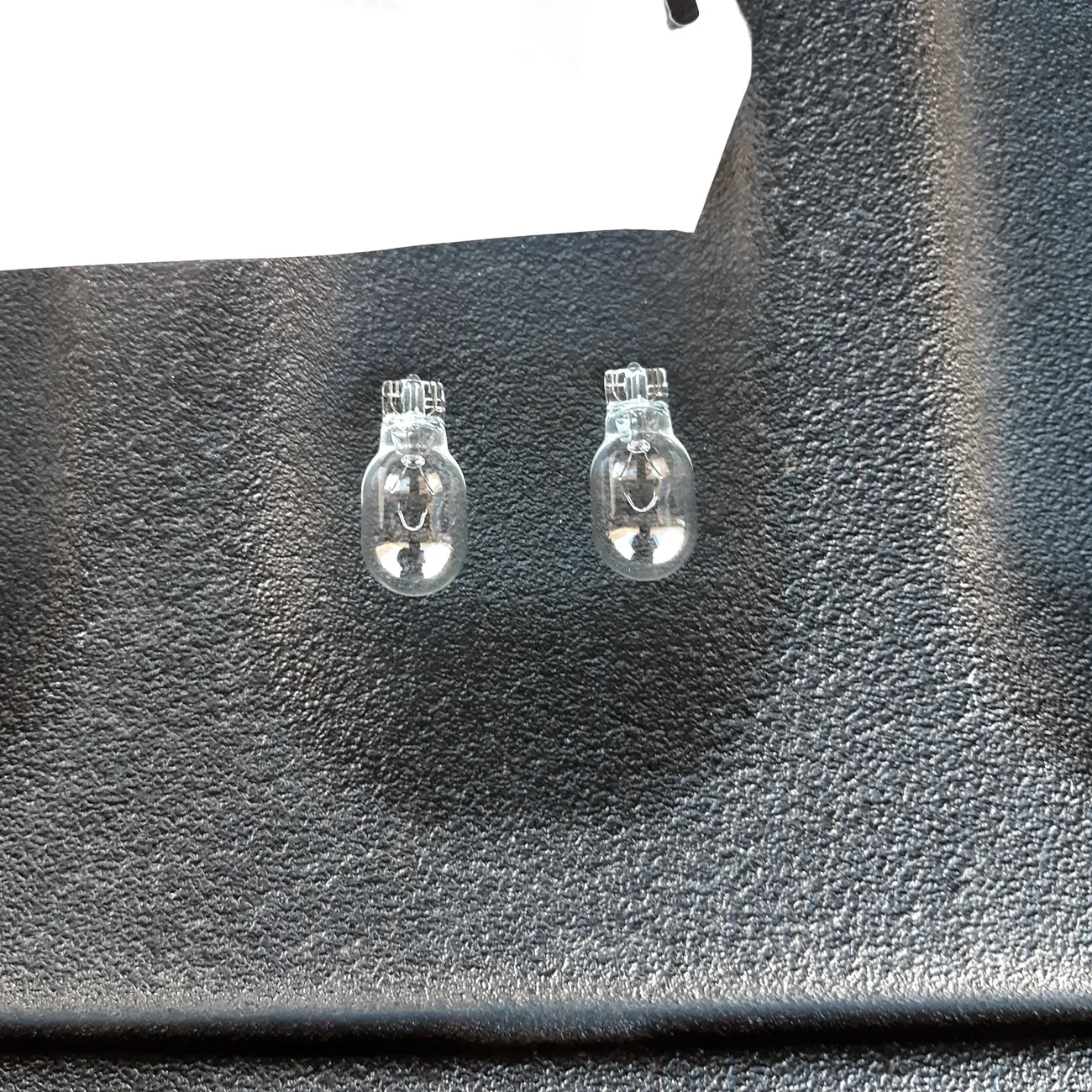 Ford Maverick Cargo light internal housing is melting/cracking 20260217_090829