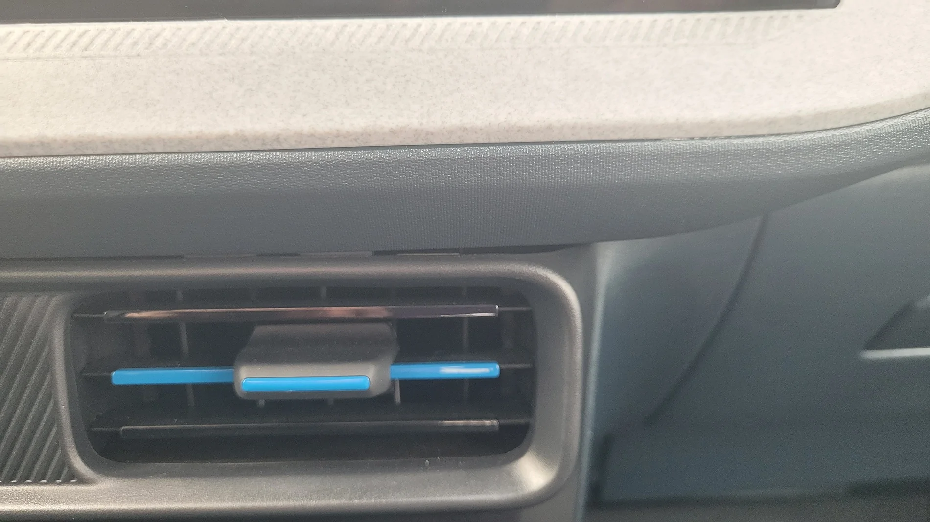 Ford Maverick Padi Lamp recall done - Now the panel won't sit flush, possible additional recall? 20260223_101335