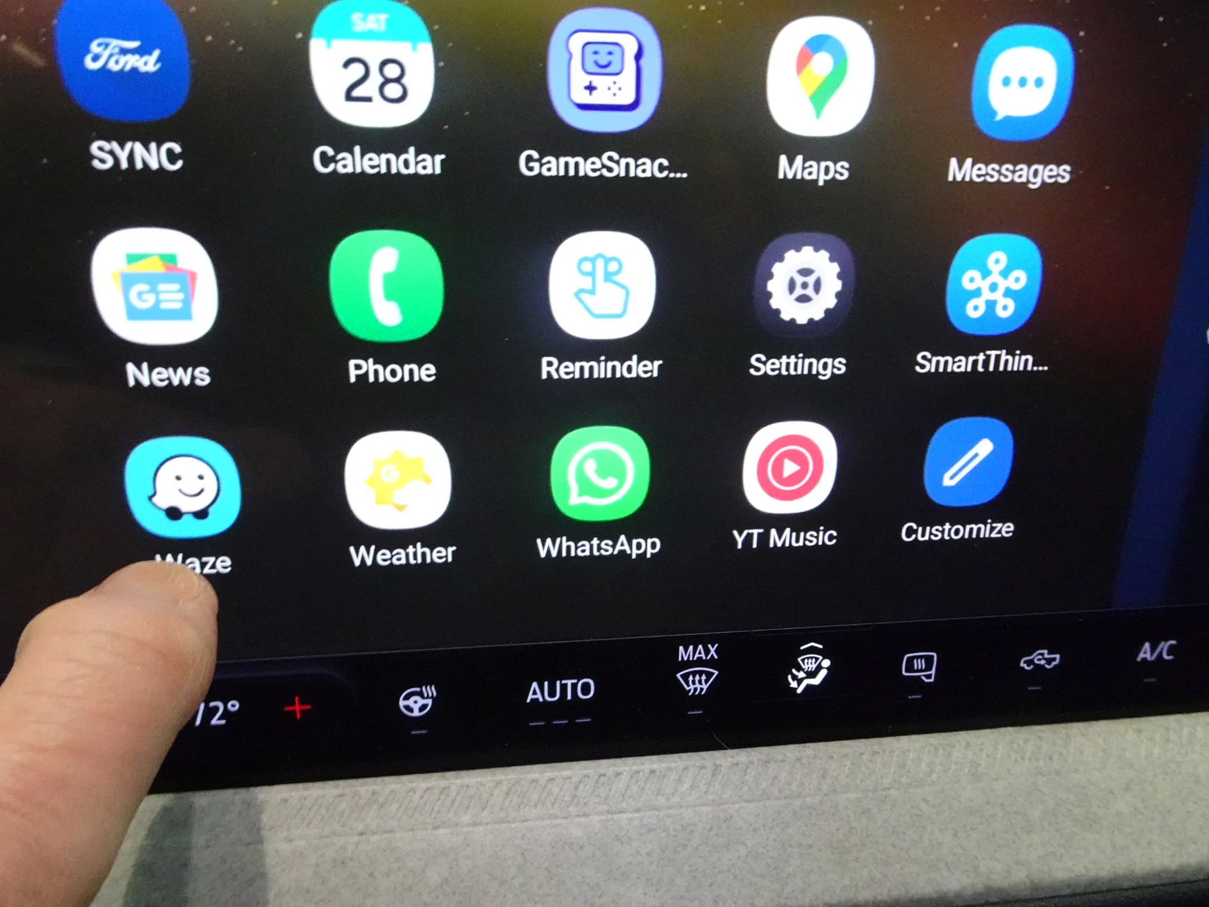 Ford Maverick Lost Wave On Display WAZE In Applications