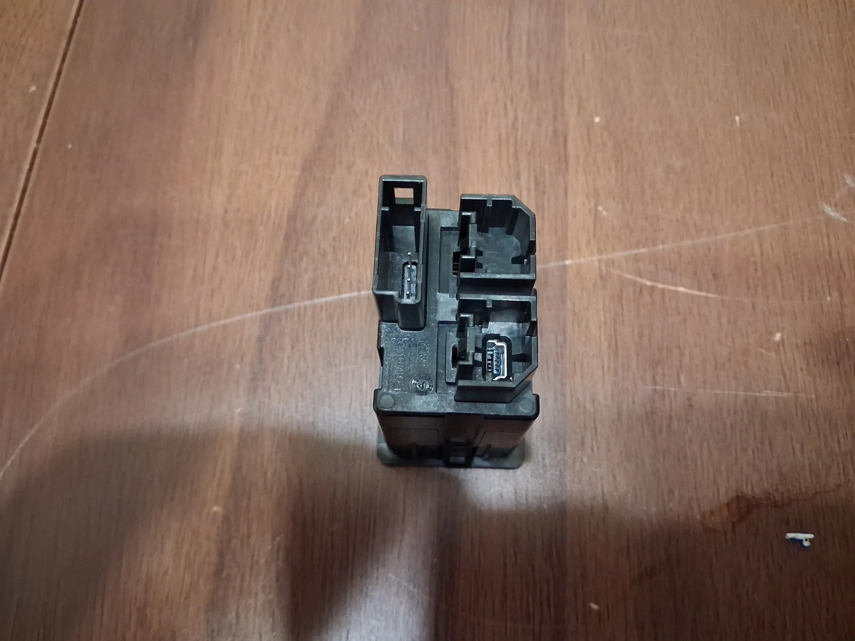 Ford Maverick Center Console LIT USB port part number? 218