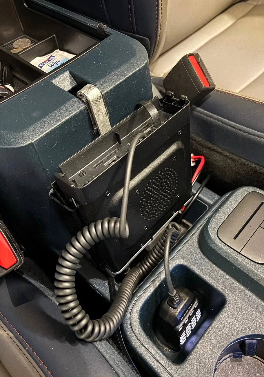 Ford Maverick Mounting a Yaesu FTM-500DR ham radio? IMG_0788