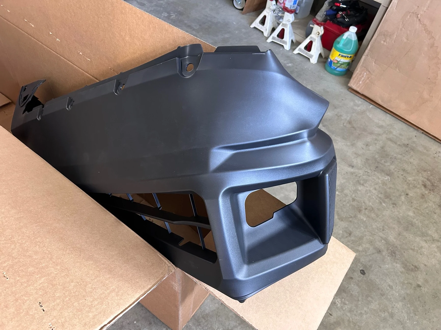 Ford Maverick How a front lower bumper arrived… IMG_0341