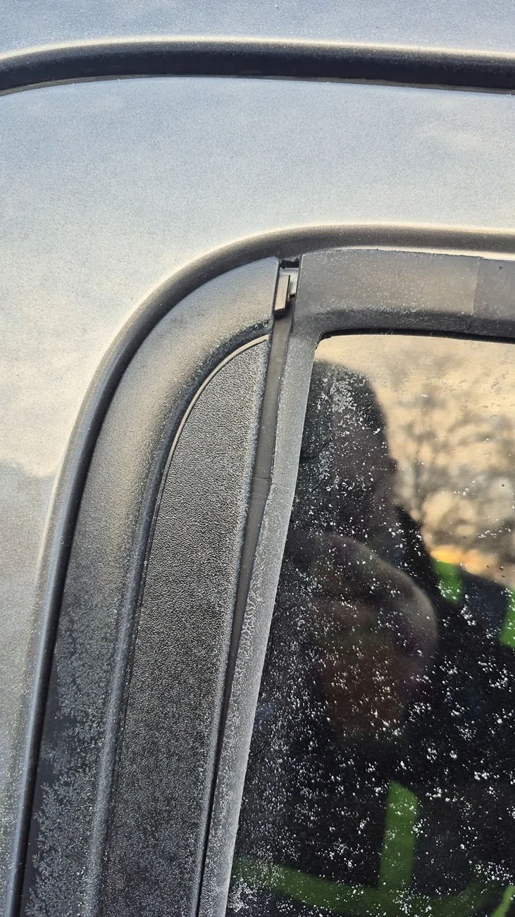 Ford Maverick Reardoor window trim separated 20260202_164757