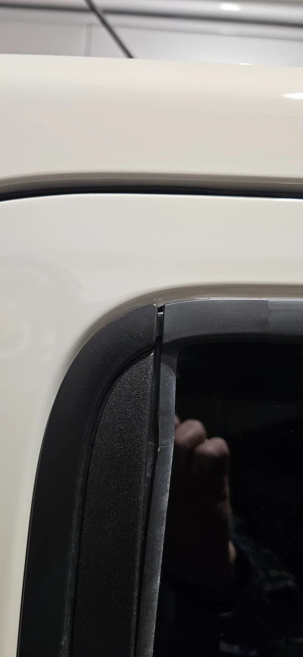 Ford Maverick Reardoor window trim separated 20260319_205550