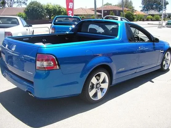 Holden G8 truck2.webp