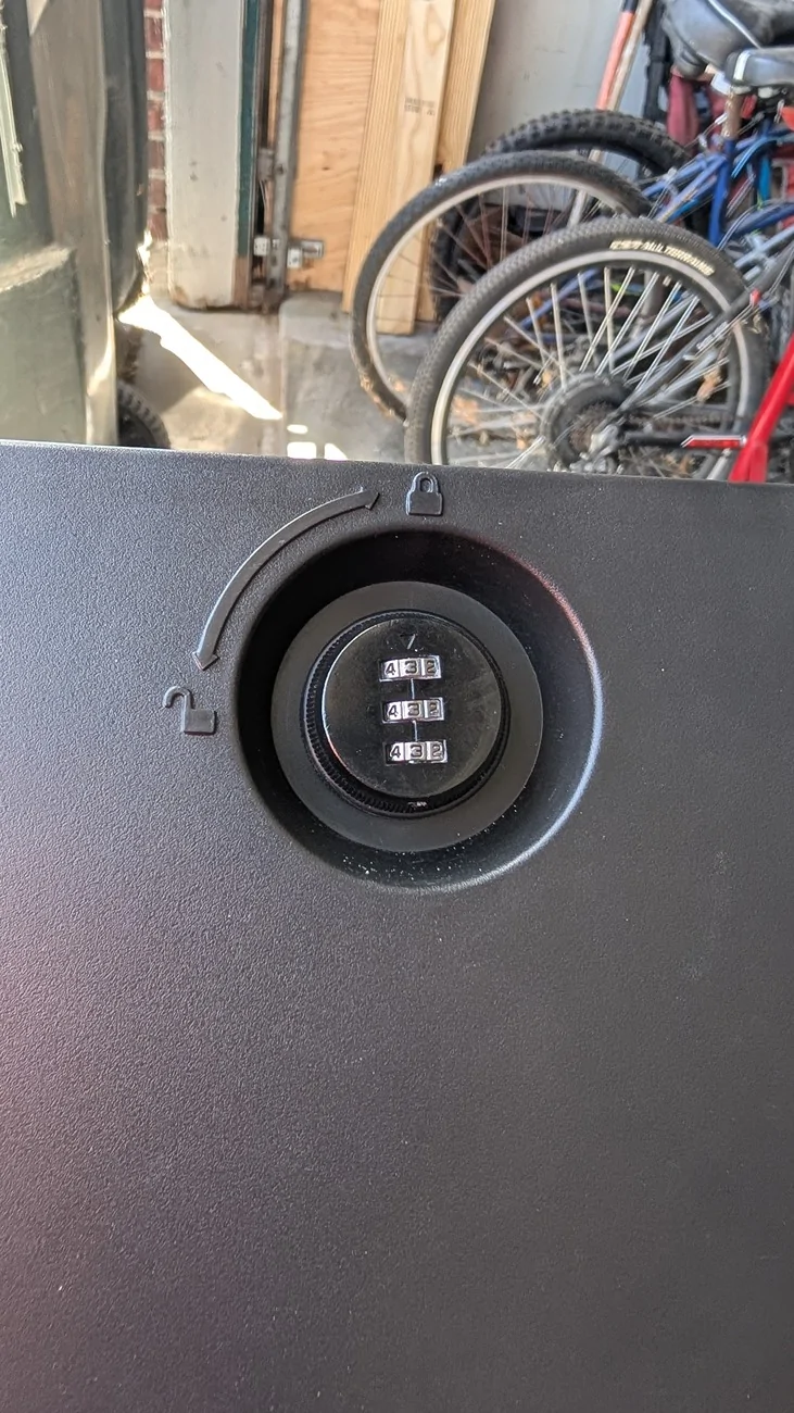 Ford Maverick Bed storage box upgrade: from combo lock to key lock PXL_20260316_191759930