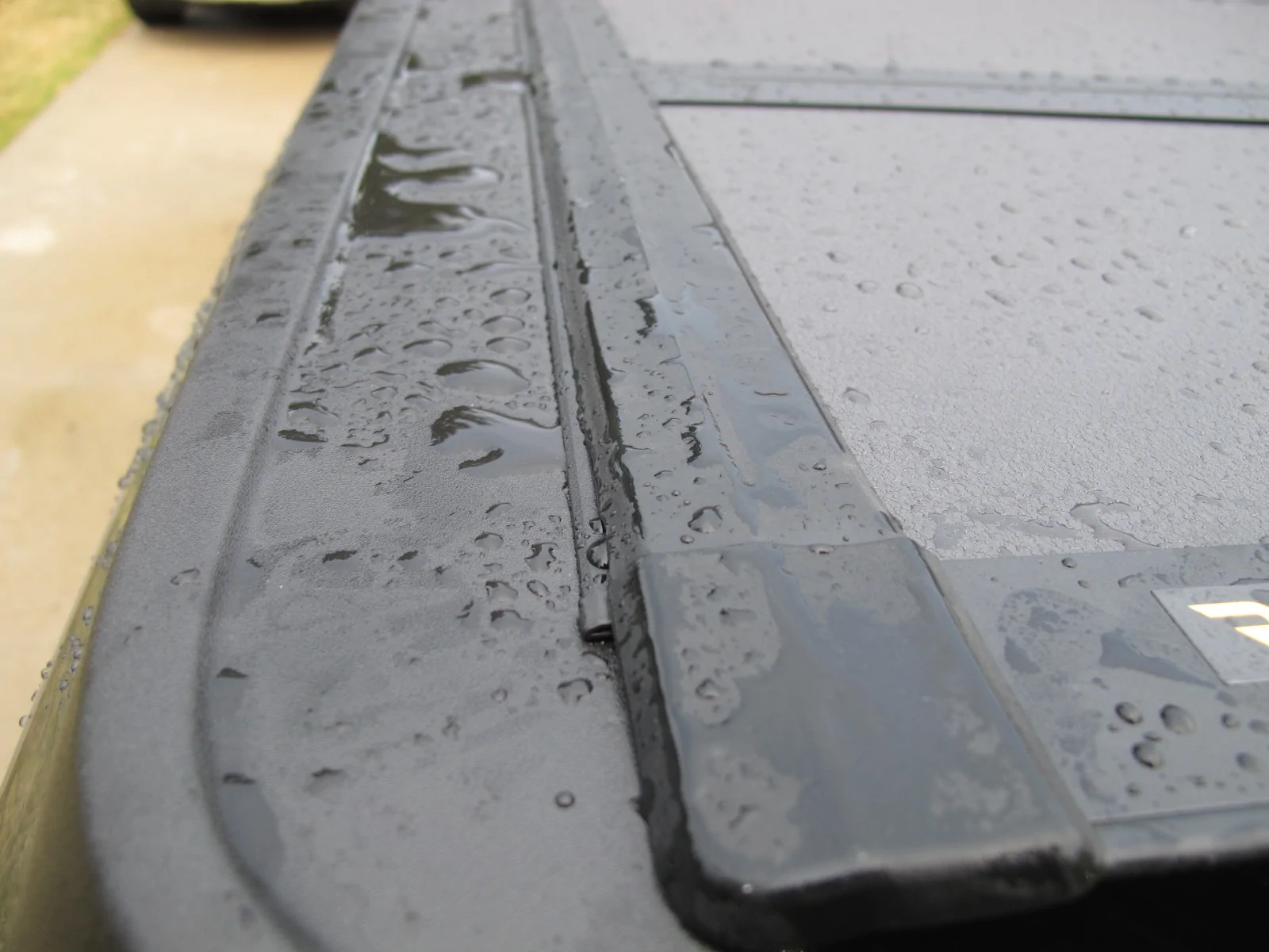 Ford Maverick Does the BAK MX4 Tri-Fold Require Rail Shims? BAK MX4 - Left Sid