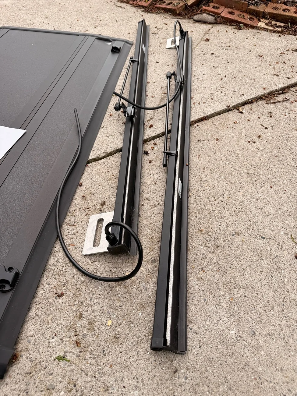 Ford Maverick Ford OEM Hard Tri-fold Tonneau Cover & OEM Driver Side Toolbox FordTonneauCover2