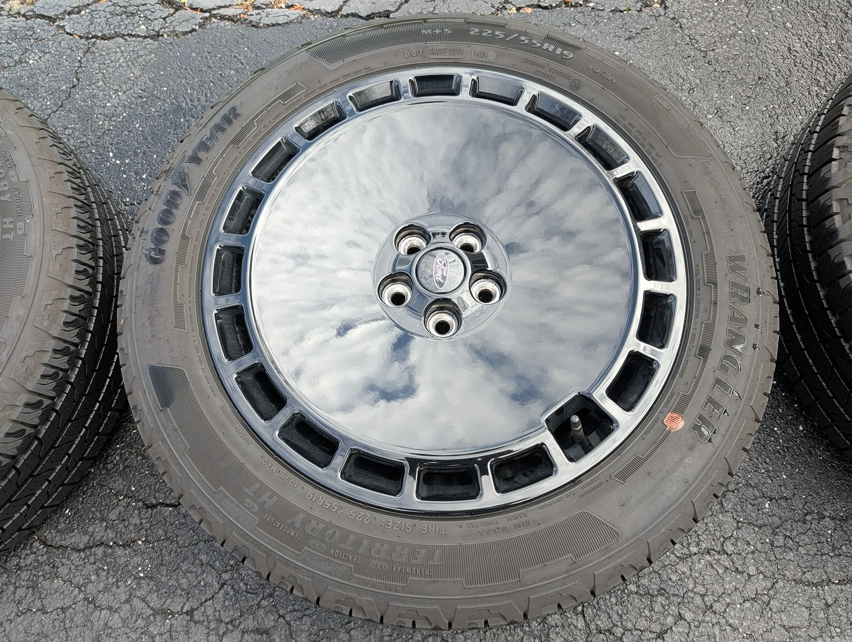 Ford Maverick $1600 Ford Maverick Lobo Turbofan Wheels PXL_20260404_145718609