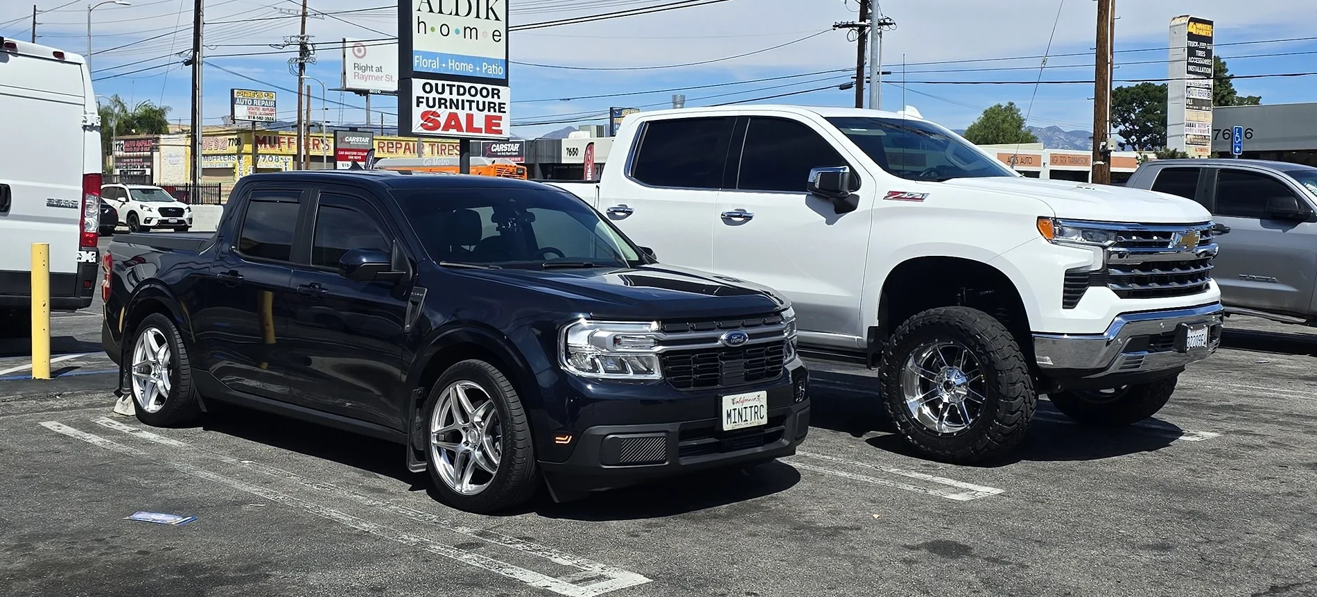 Ford Maverick Post your Maverick next to ridiculously large trucks - photos thread 20260404_142303