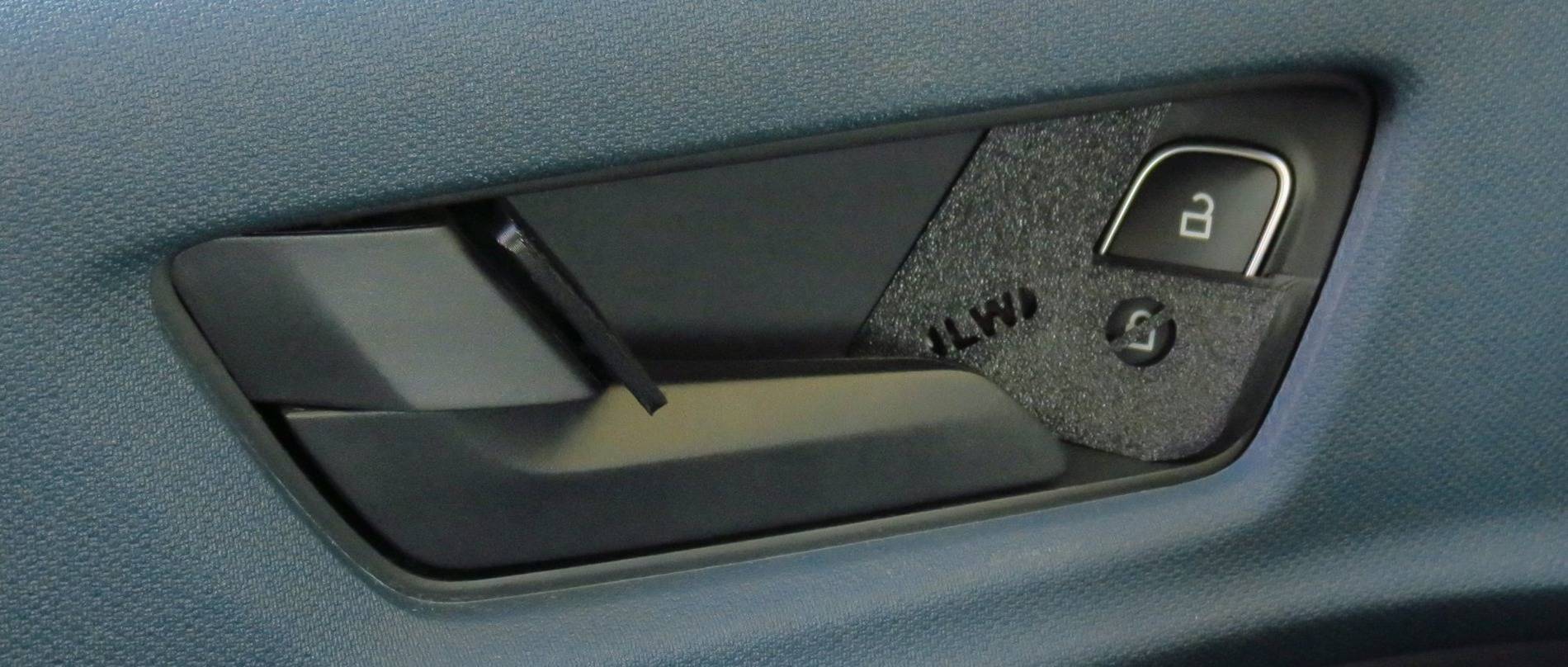 Ford Maverick Door locking incident... 222087-da465f022406165c4d3a29ae343a76e9