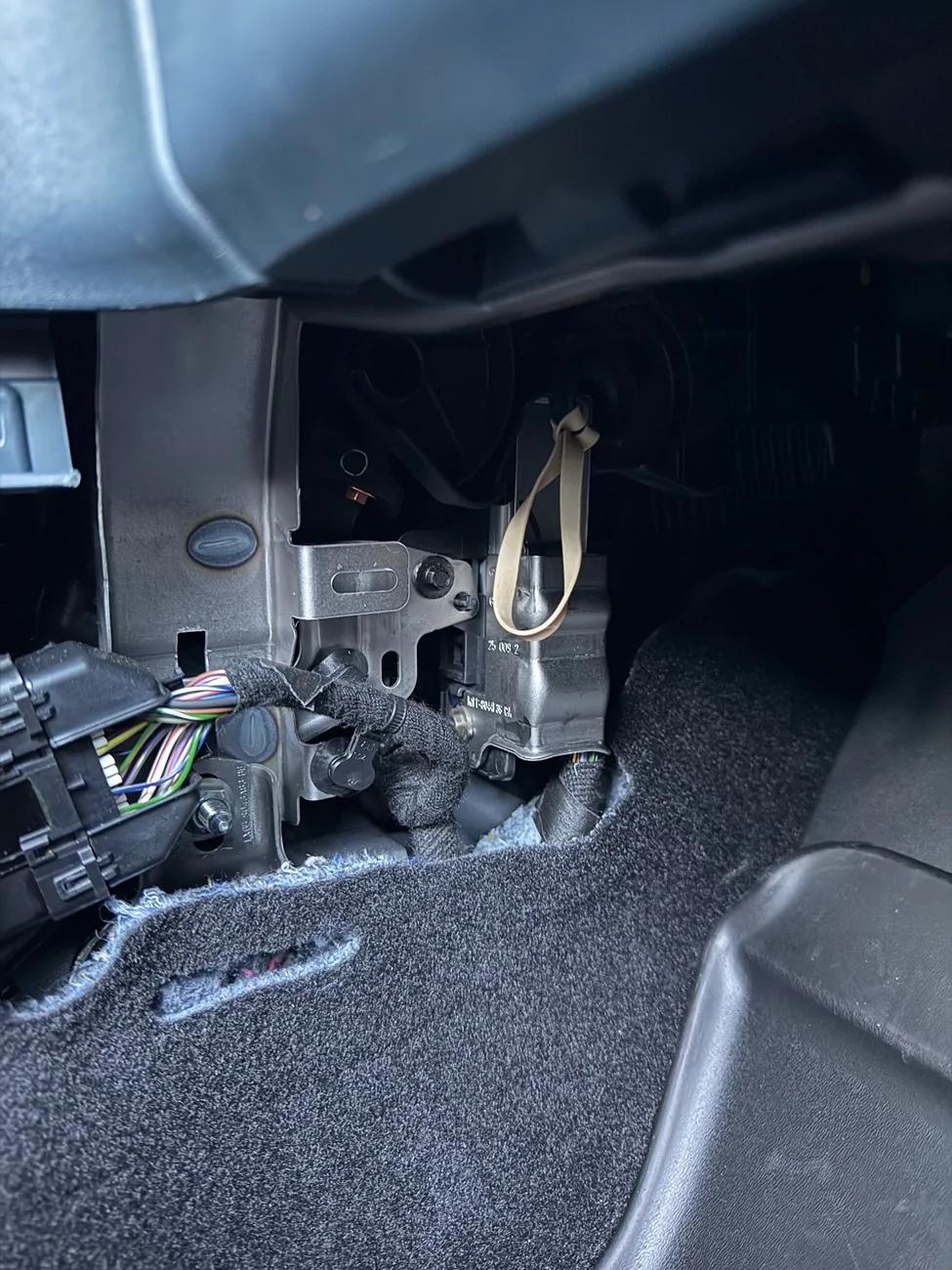 Ford Maverick Installing Auto start / stop elimination harness IMG_7304