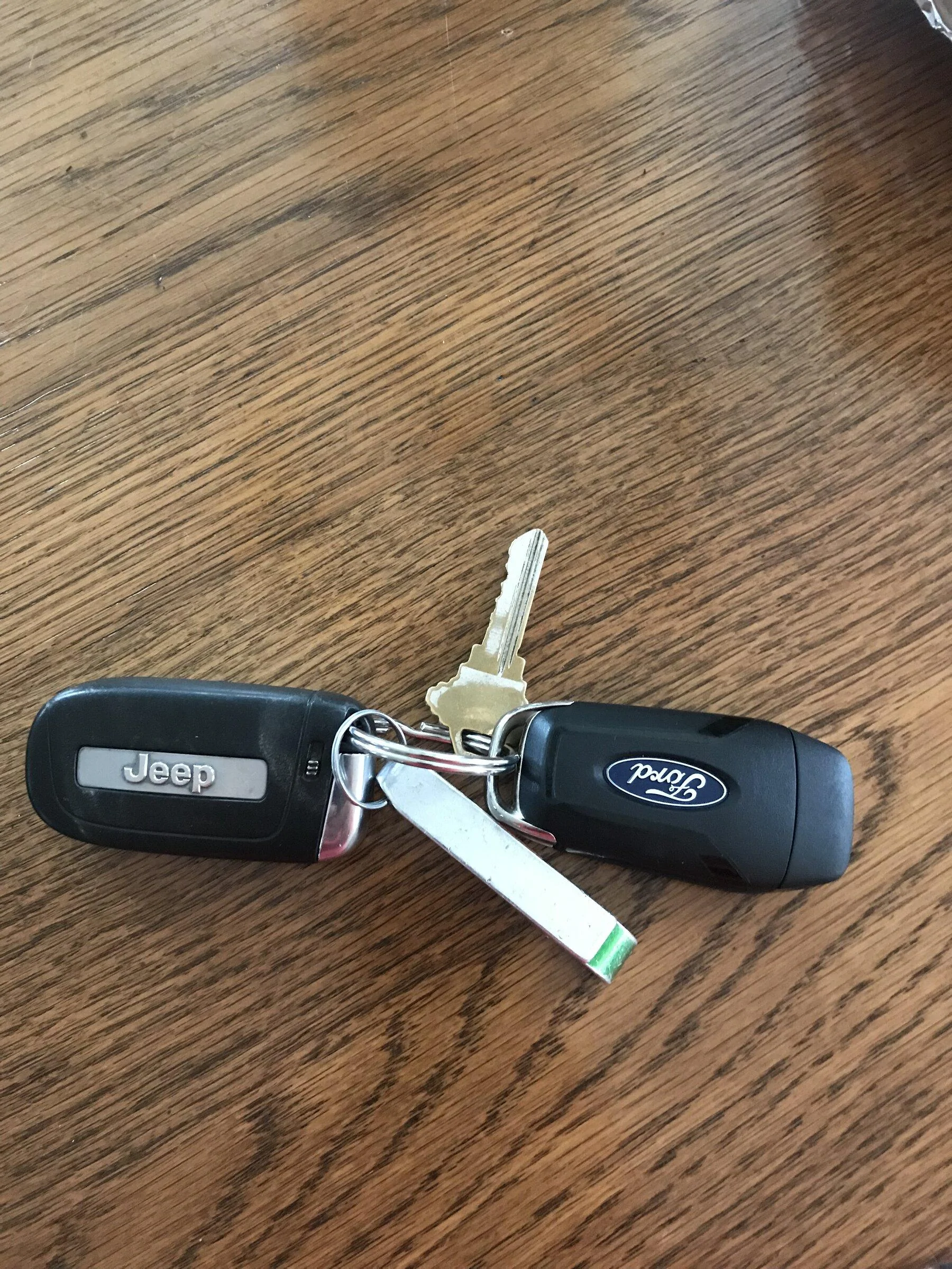 Ford Maverick HUGE key/fob 36A73507-0C3E-4001-9275-911833519BF3