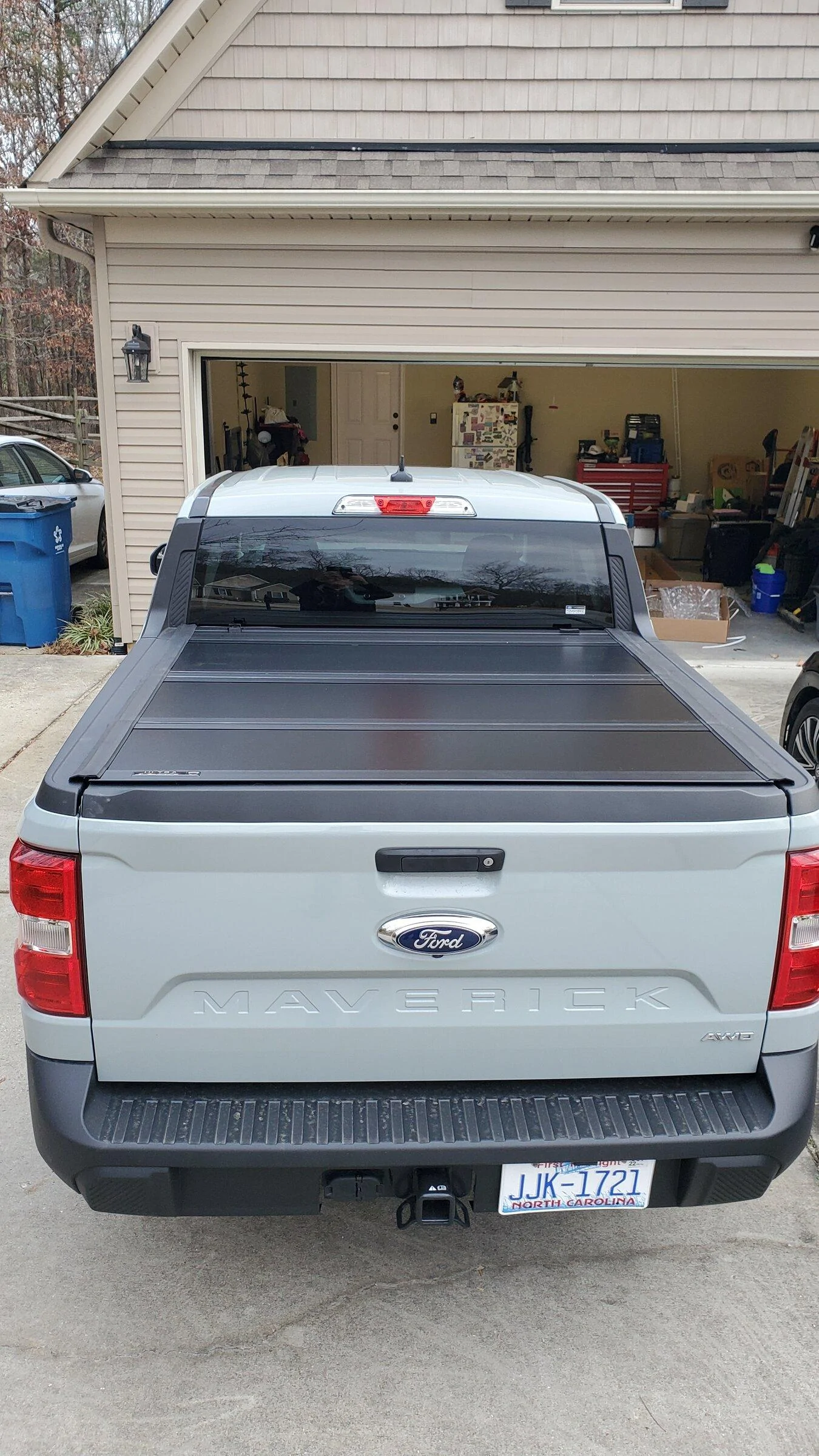 Ford Maverick Looking for a tri-fold, hard top  bed cover. 20211221_155608