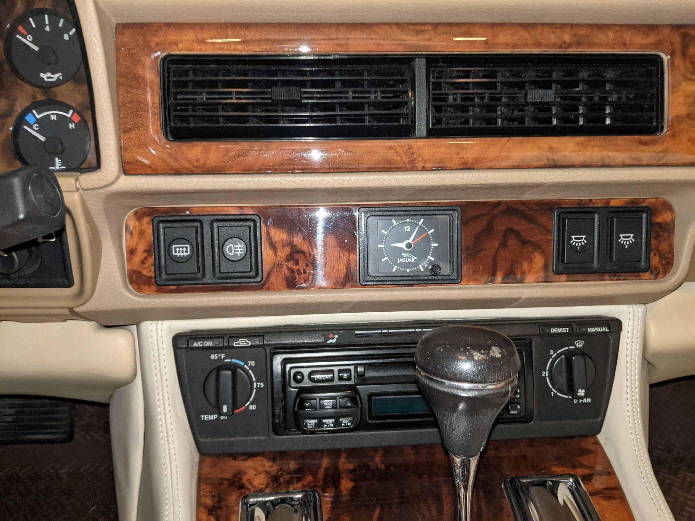 Ford Maverick New problem with the radio display with the CLOCK ...... PXL_20211223_154803017