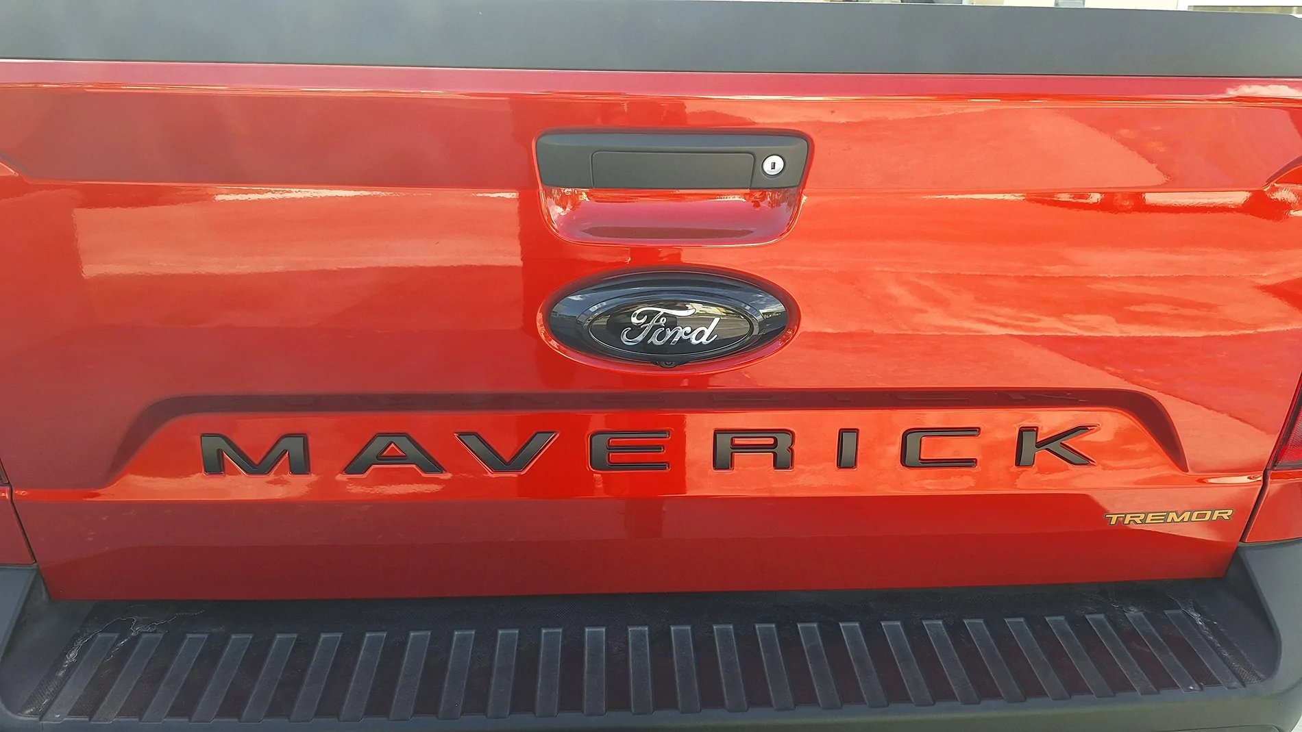 Ford Maverick Tailgate lettering -  black with red outline? 20260216_150058