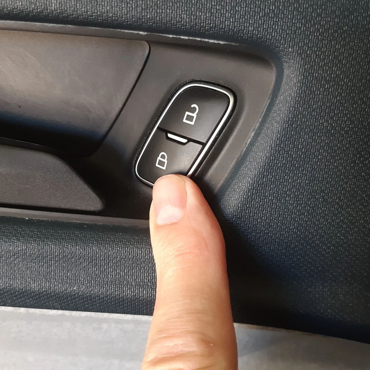 Ford Maverick Door locking incident... 20260407_100938