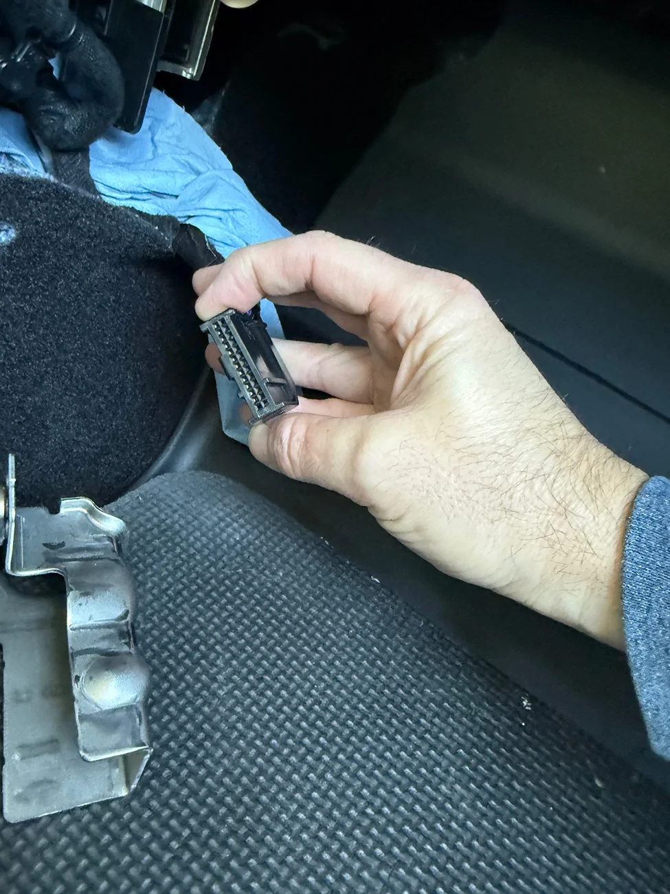 Ford Maverick Installing Auto start / stop elimination harness IMG_7309