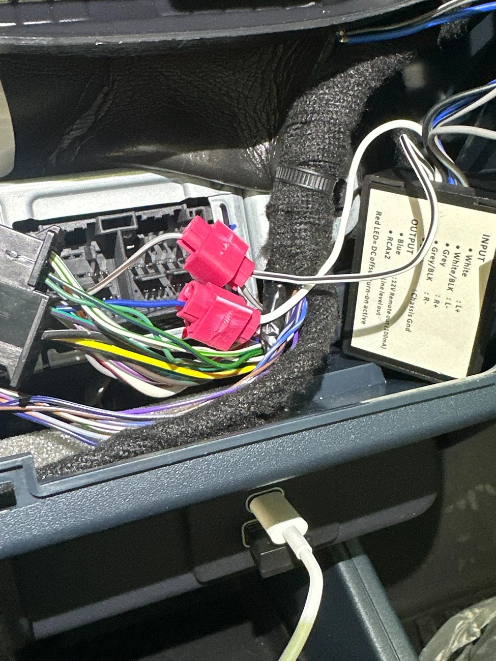 Ford Maverick Need help installing Kicker HS8 Hideaway Subwoofer! (Stuck) IMG_60391A70-BA89-4779-BCBC-6BA4FD7DB173