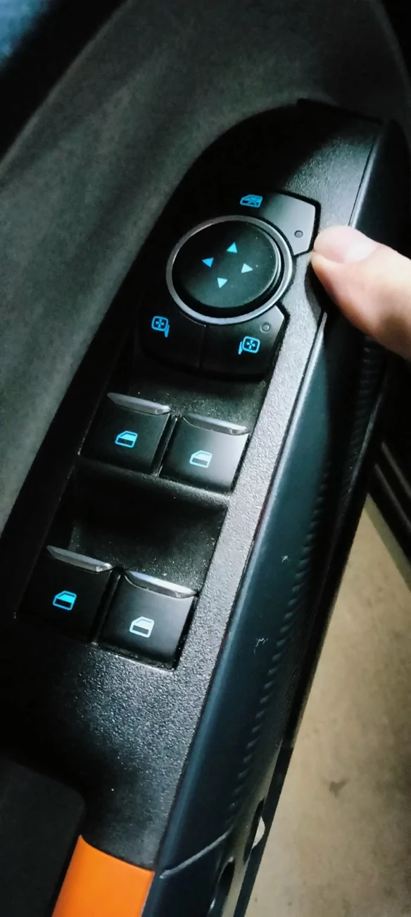 Ford Maverick Window switches 2024 maverick xl IMG_20260411_172244