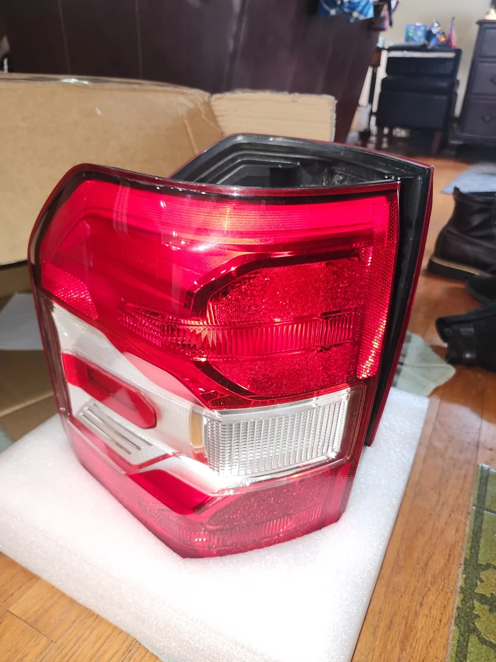 Ford Maverick 2024 Lariat Taillights 20260415_140138
