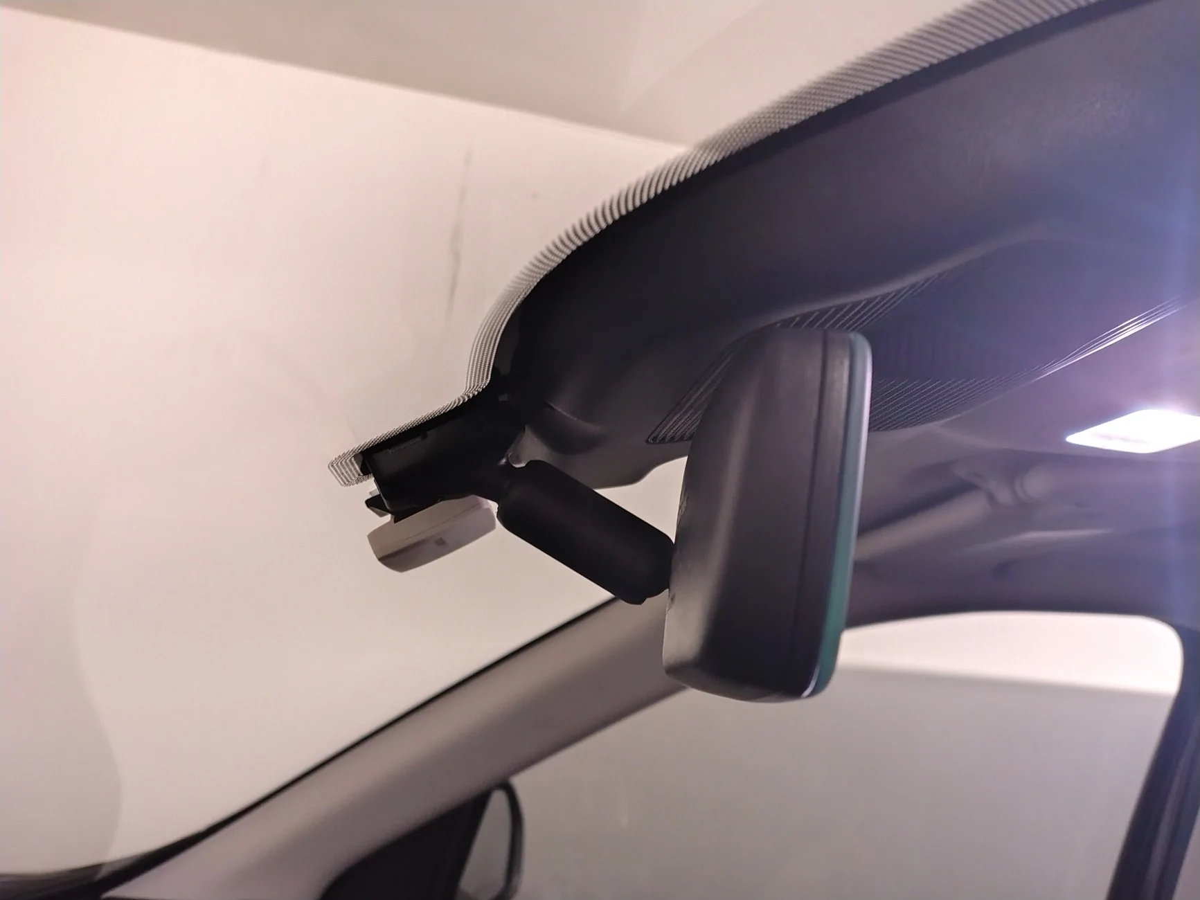 Ford Maverick Mach-E Frameless Rearview Autodimming Mirror - install DIY 1000019196
