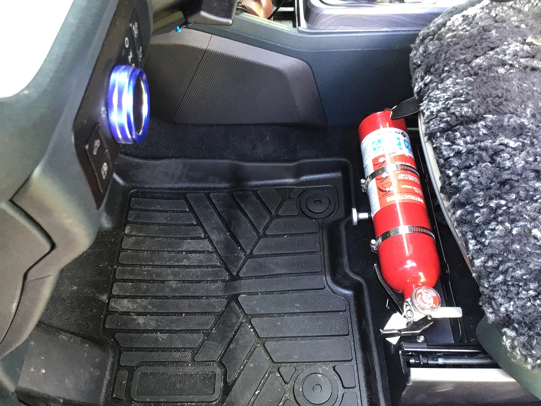 Ford Maverick Fire extinguisher IMG_0774