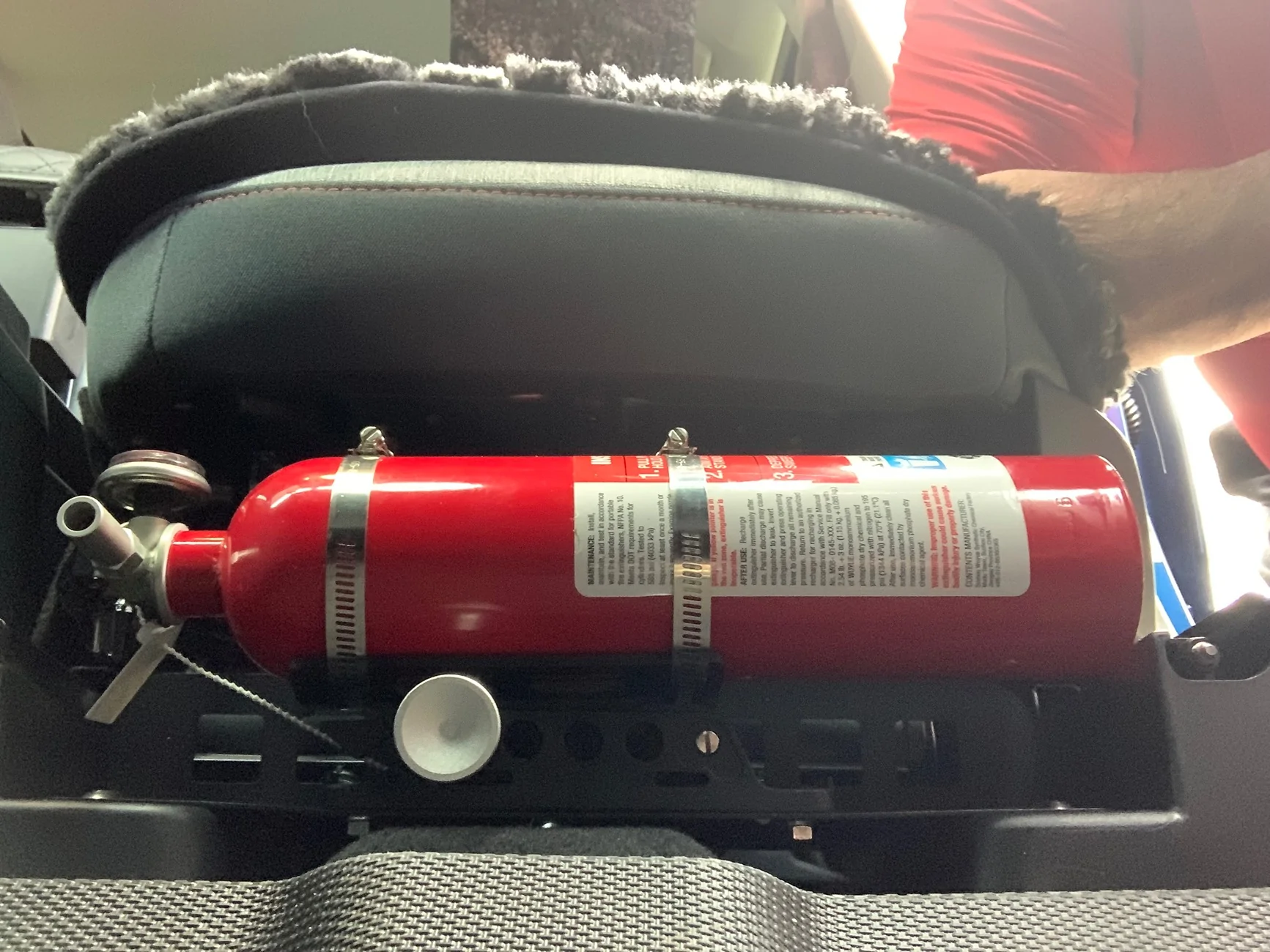Ford Maverick Fire extinguisher IMG_1549