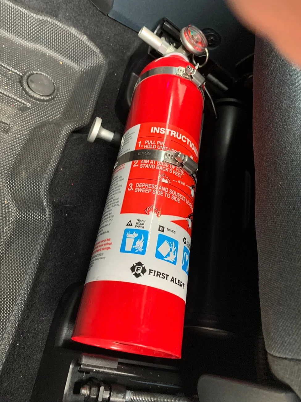 Ford Maverick Fire extinguisher IMG_1548