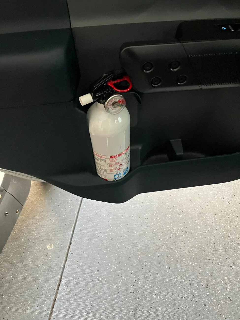 Ford Maverick Fire extinguisher IMG_4990