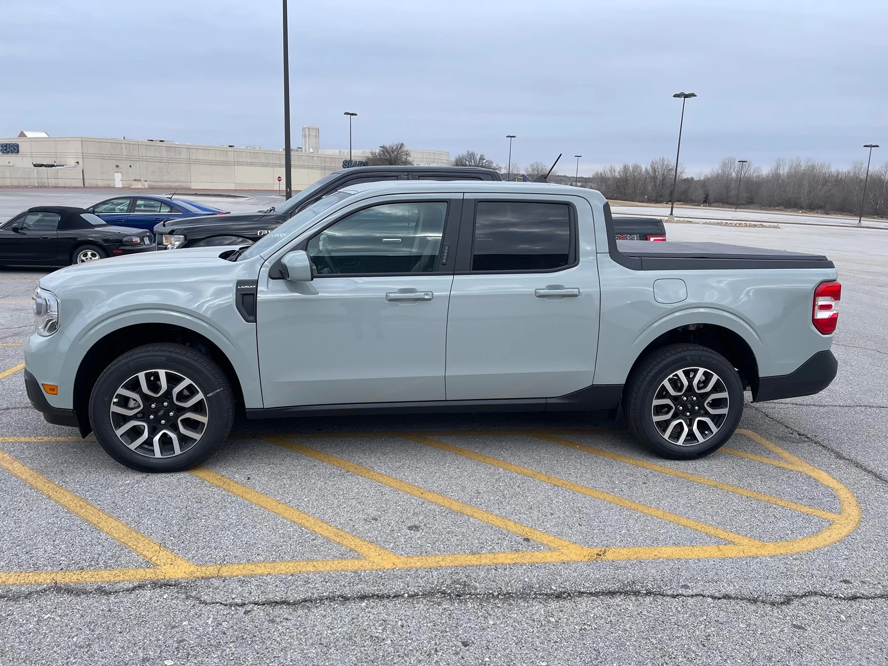 Ford Maverick LOBO with White Wall Stripe IMG_1614