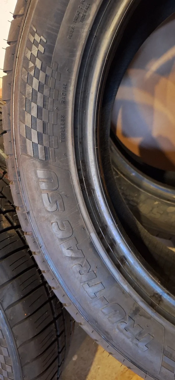Ford Maverick Armstrong tru trac su 255 50 19 17772325892549049578685287977060