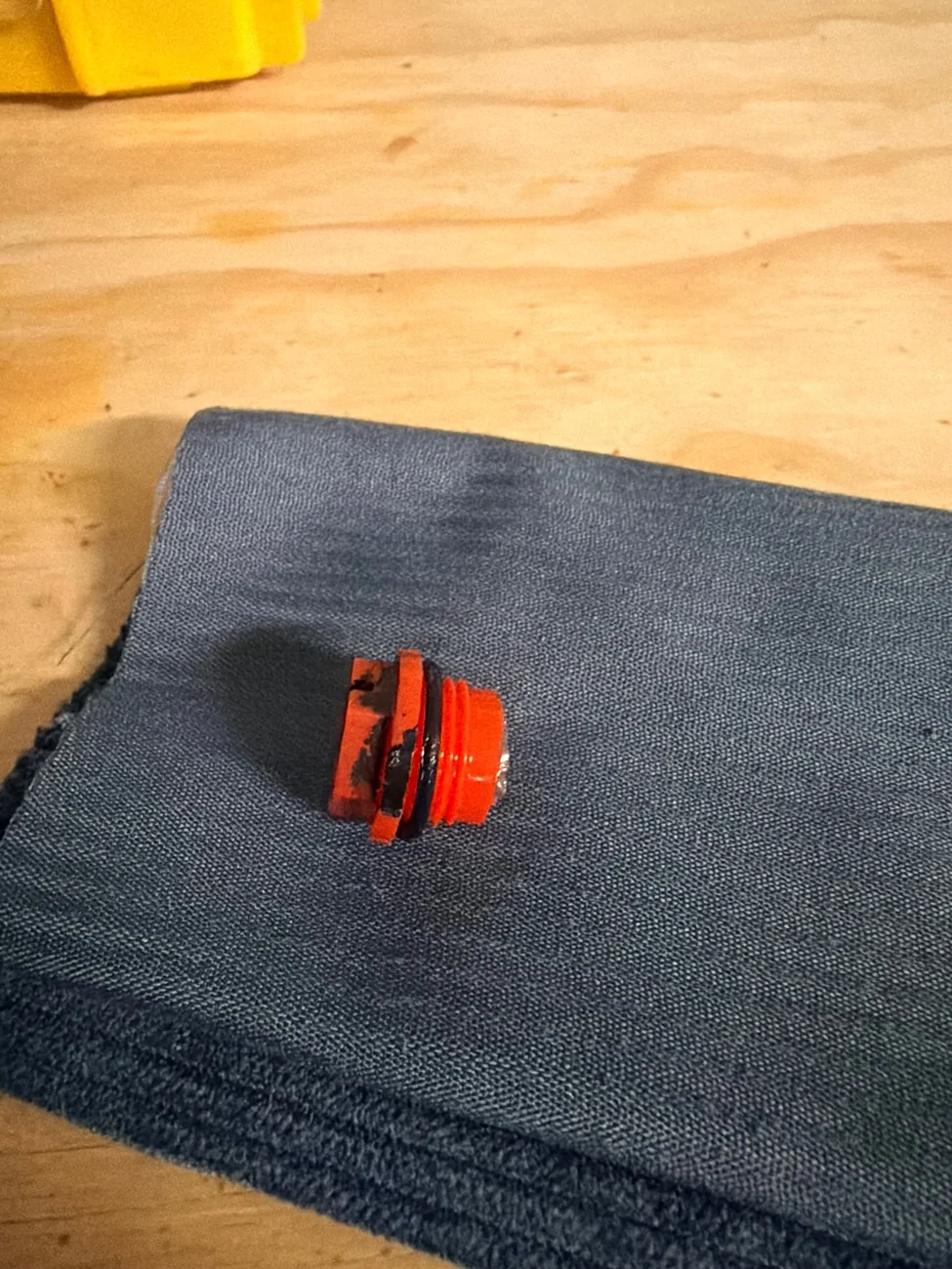 Ford Maverick Red screw plug??? IMG_3168