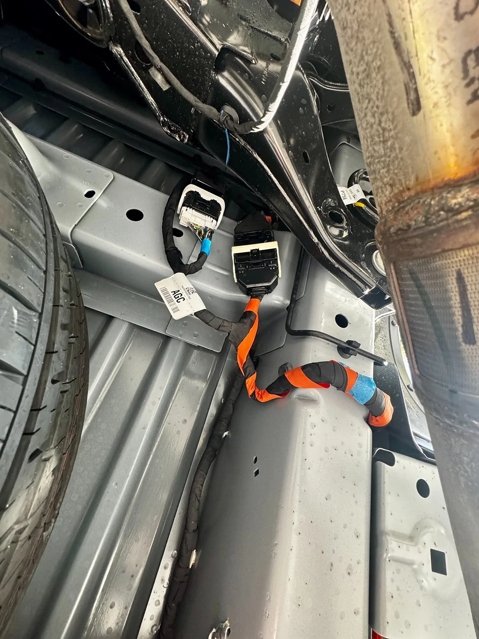 Ford Maverick Unprotected wiring harness under truck bed near the spring on the rear drivers side 1777397273104-xx