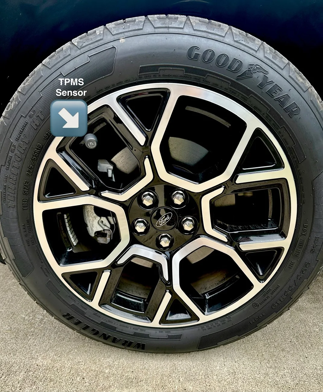 Ford Maverick Solar powered TPMS to monitor Maverick tires while flat towing IMG_8127