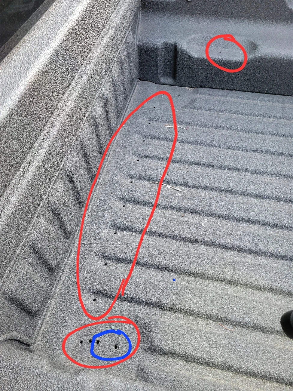 Ford Maverick '24 xlt truckbed holds water? what-are-these-holes-in-my-bed-v0-5flsuc8e5boc1