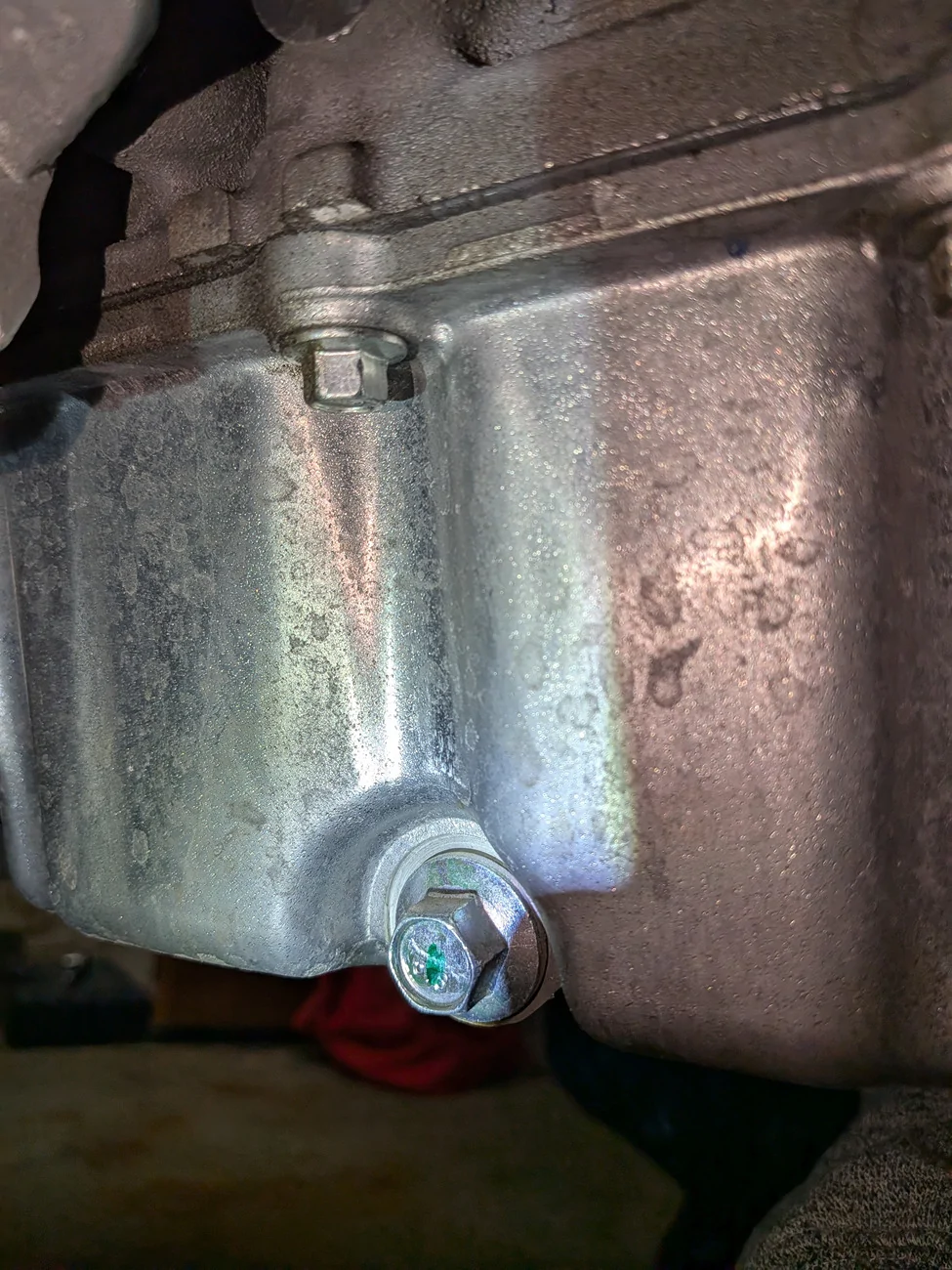 Ford Maverick 2025 Maverick Oil Leak from Drain Plug PXL_20260507_001255163