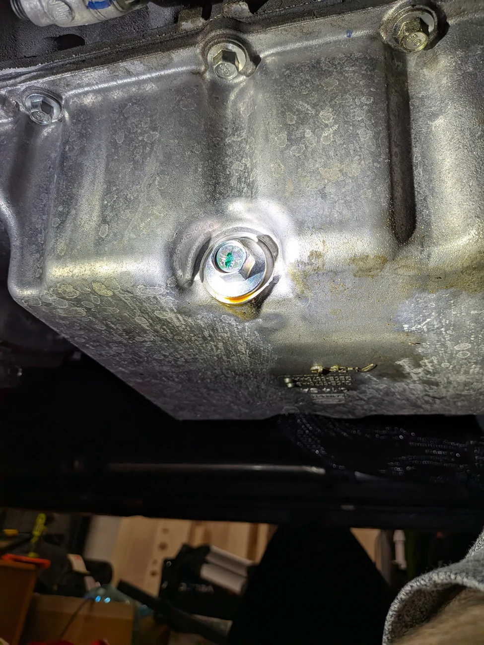Ford Maverick 2025 Maverick Oil Leak from Drain Plug PXL_20260507_001115721